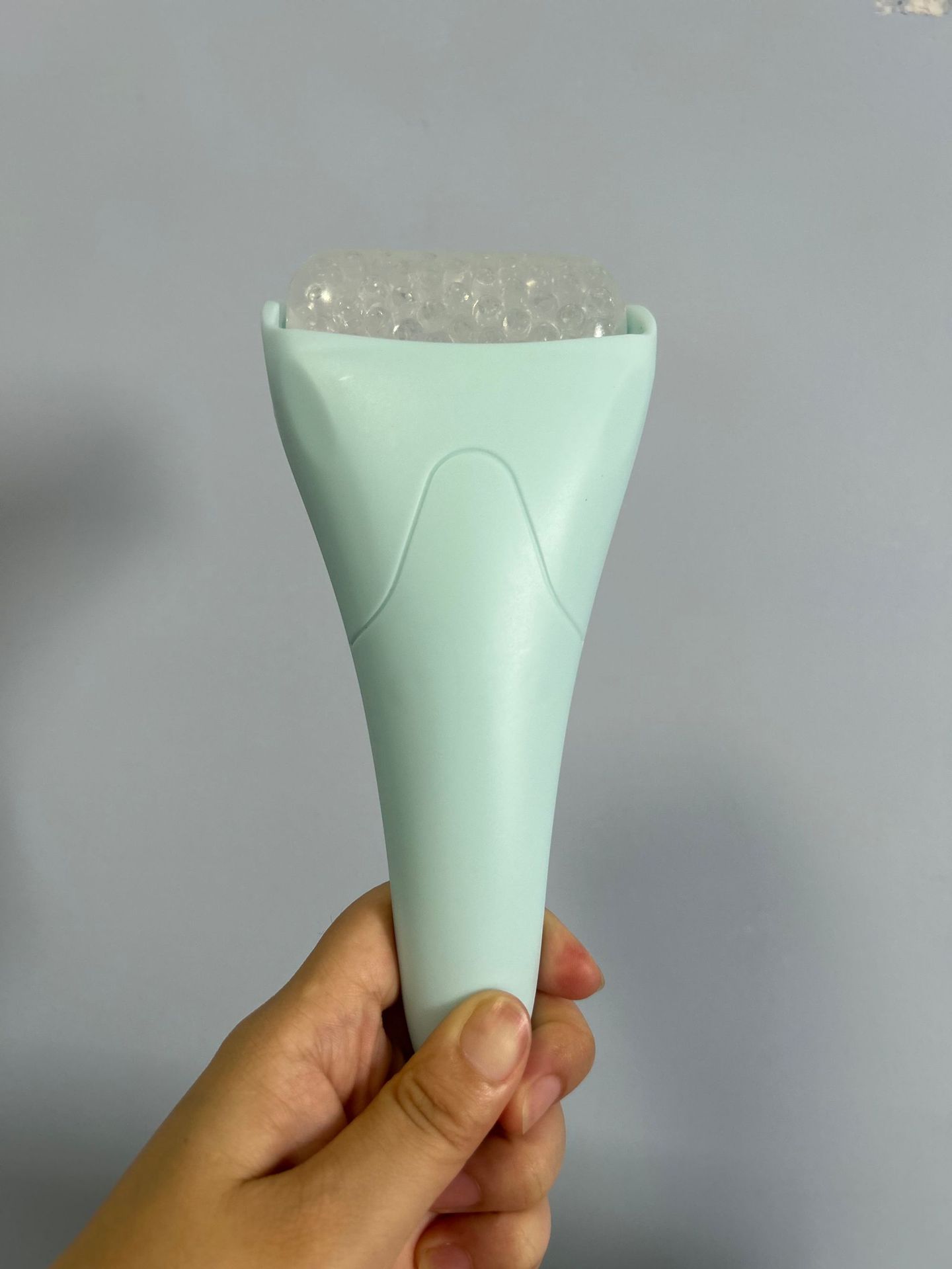 Ice Roller -Reduce Puffiness& refresh  Skin ￼